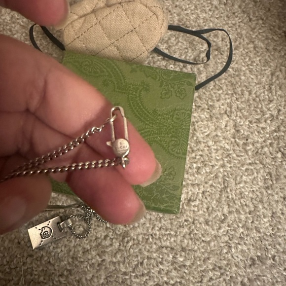 Gucci - Picture 5 of 8